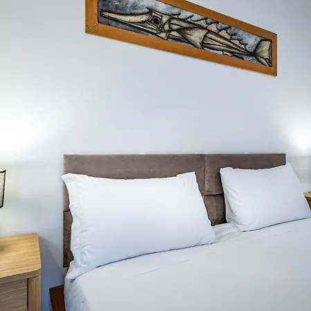 Yd Quiet Leopolda With Parking Apartment