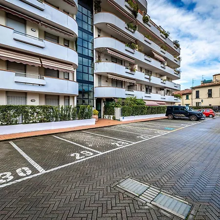Yd Quiet Leopolda With Parking Апартаменты Флоренция