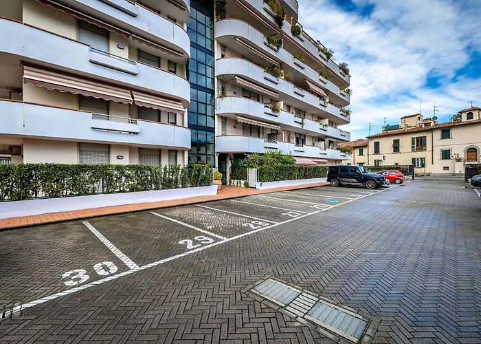 Yd Quiet Leopolda With Parking Апартаменты Флоренция